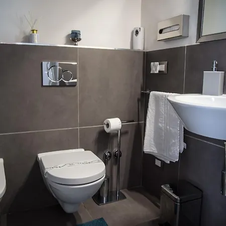 Rooms Fano Fano