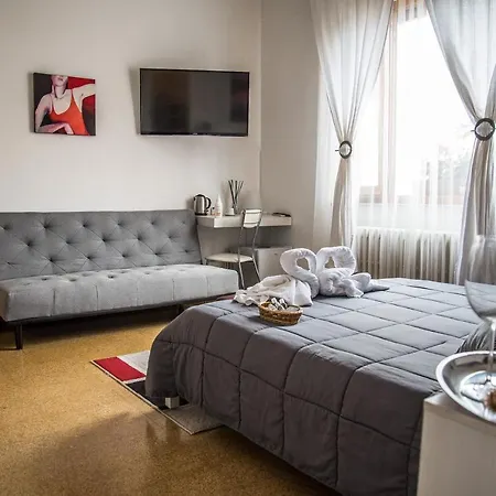 Rooms Fano Nocleg ze śniadaniem *