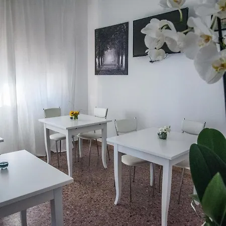 Rooms Fano Nocleg ze śniadaniem *
